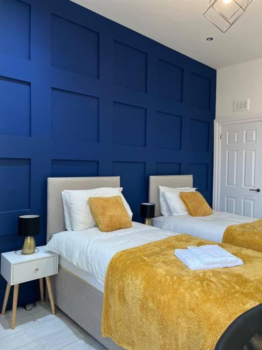 Cheerful West End Apartment: Cozy 2-Bedroom Near Glasgow City Centre Exterior photo